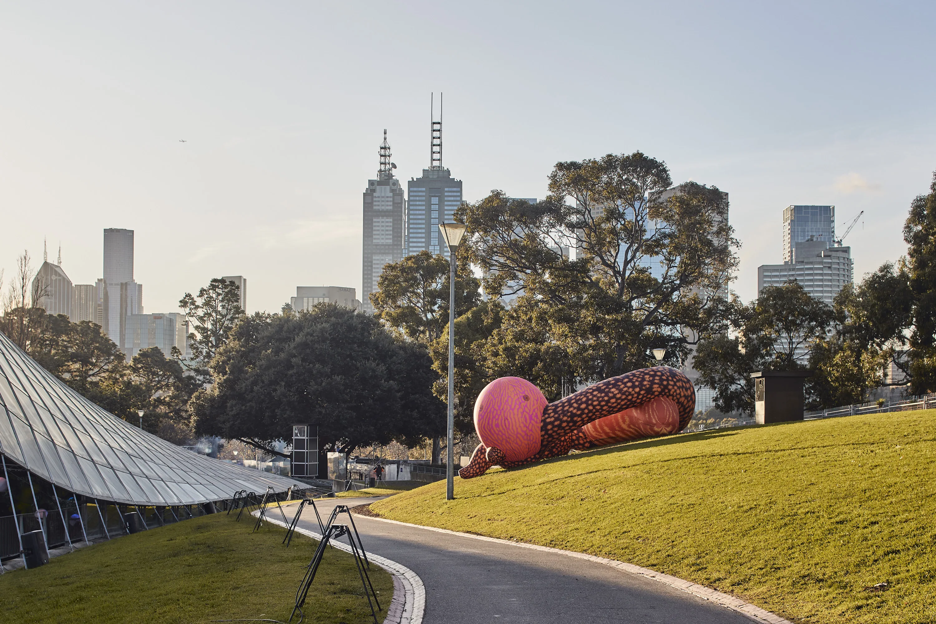 Tinanded multitudes 00006